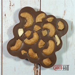 Плитка из МОЛОЧНОГО шоколада &quot;Кешью&quot; 70гр (коробка 10х10см)